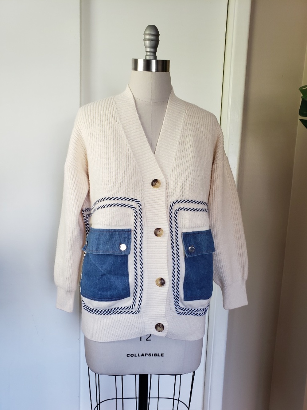 Contemporary Chunky Knit Cardigan Sweater Size Large